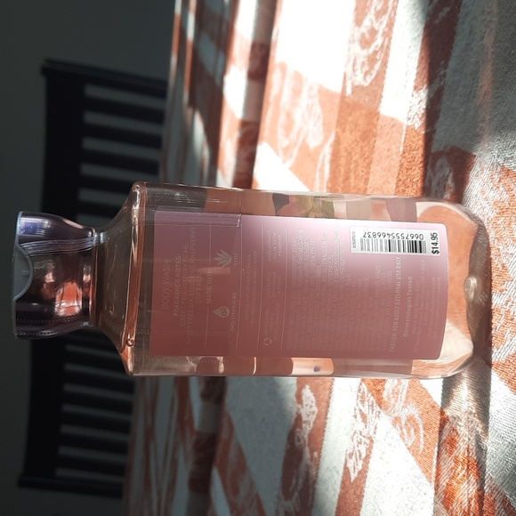 Sweet Pea Body Wash - Picture 2 of 2